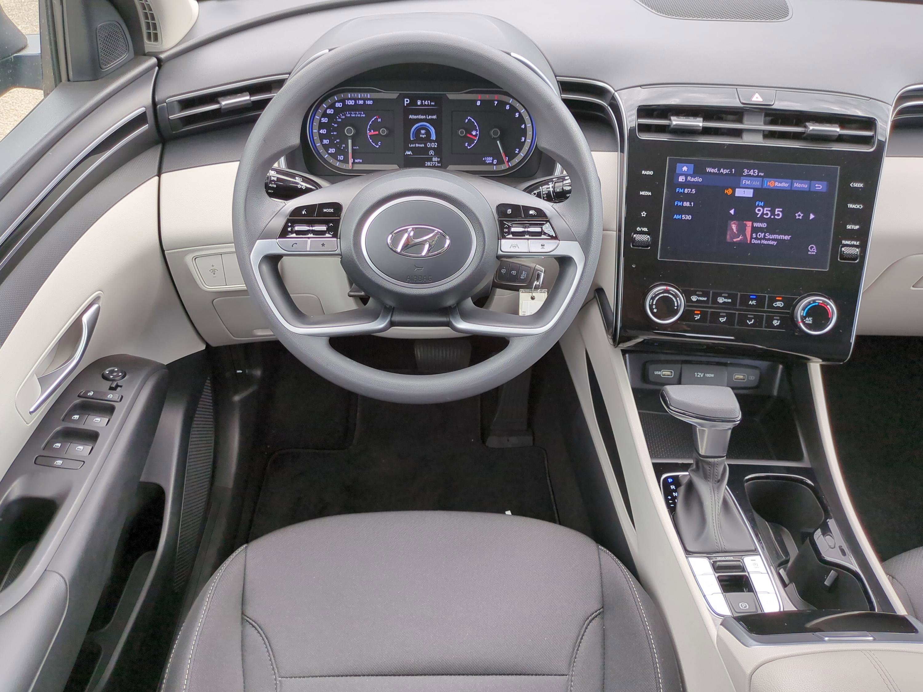 Certified 2024 Hyundai Tucson SE image 11