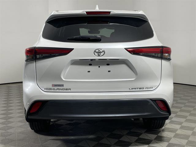 Used 2023 Toyota Highlander Limited image 6
