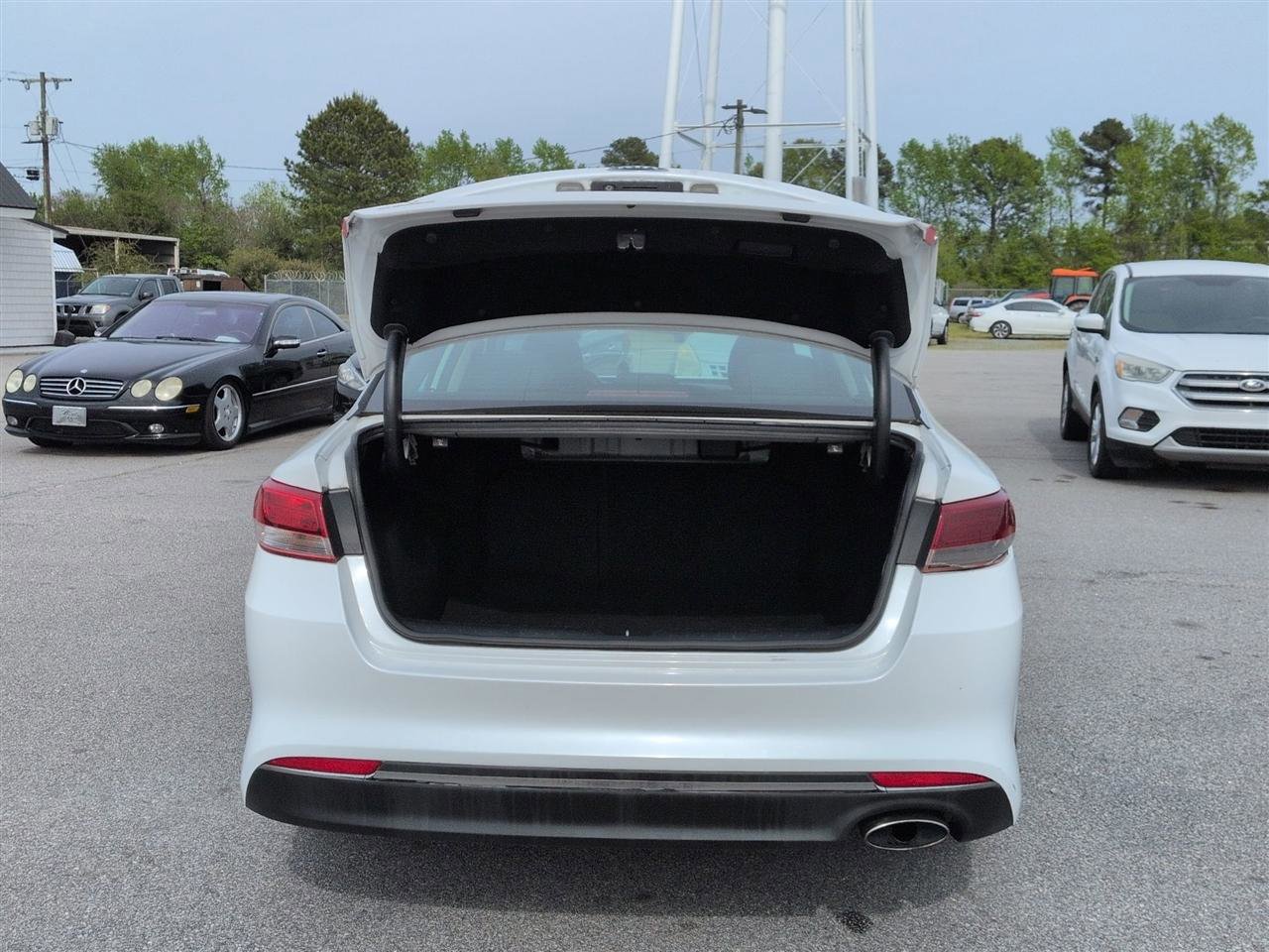 Used 2016 Kia Optima LX FWD image 30