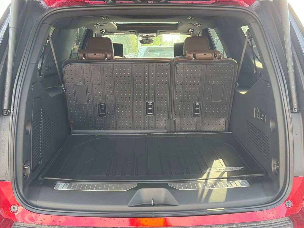 New 2026 Chevrolet Suburban High Country AWD/4WD image 5