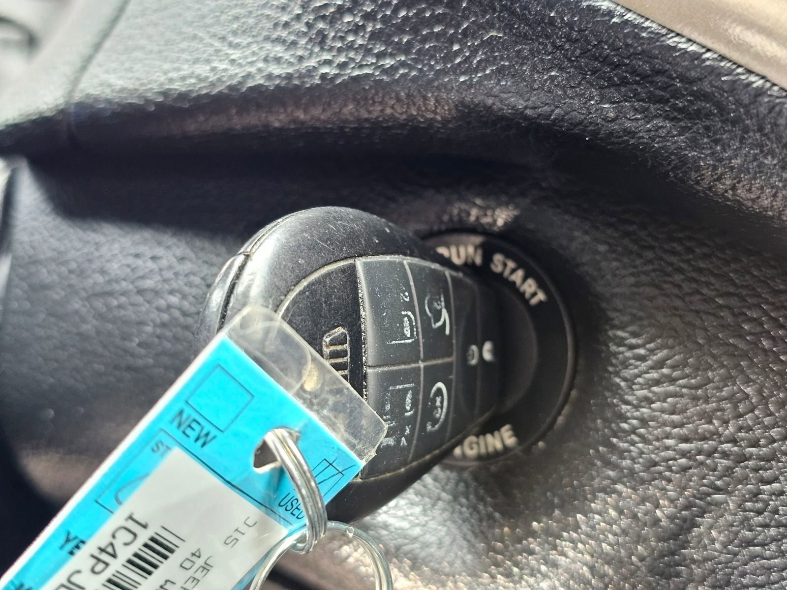 Used 2015 Jeep Cherokee Sport w/ Sport Appearance Group image 16