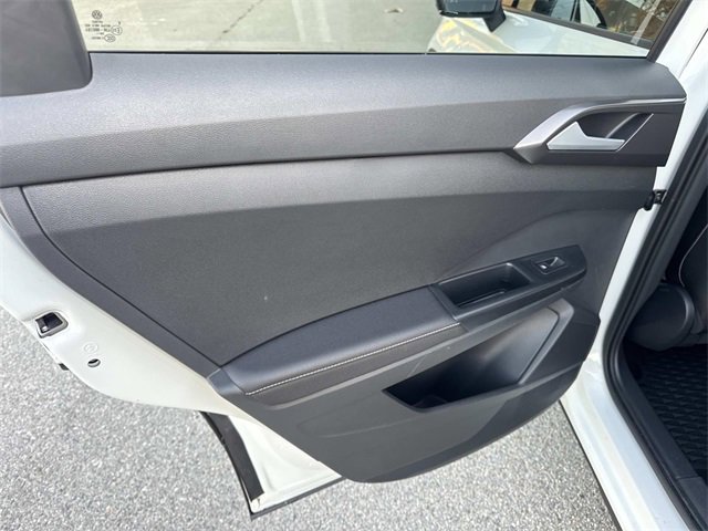 Used 2025 Volkswagen Taos SE image 23