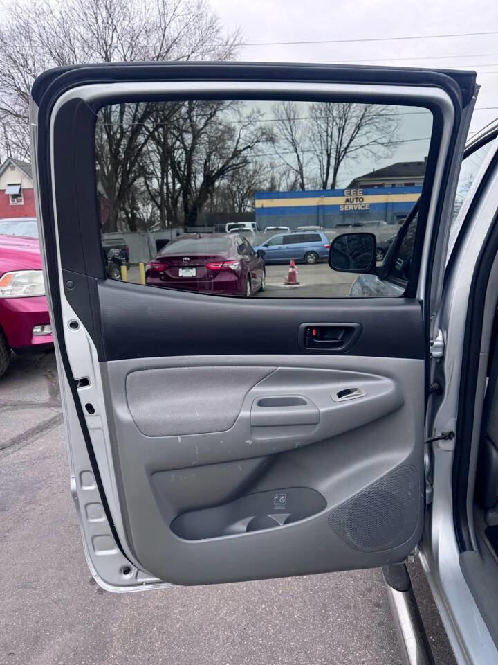 Used 2006 Toyota Tacoma PreRunner image 15