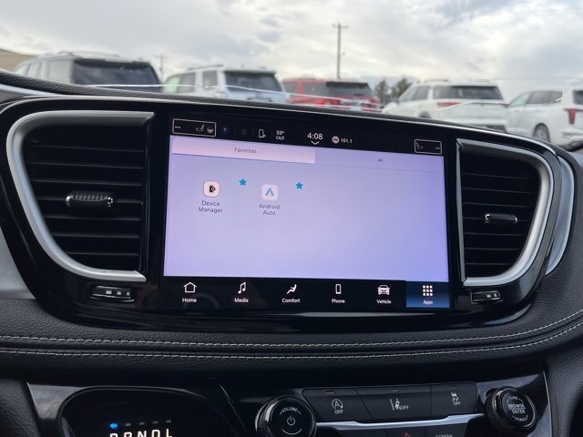 Used 2022 Chrysler Pacifica Touring image 46