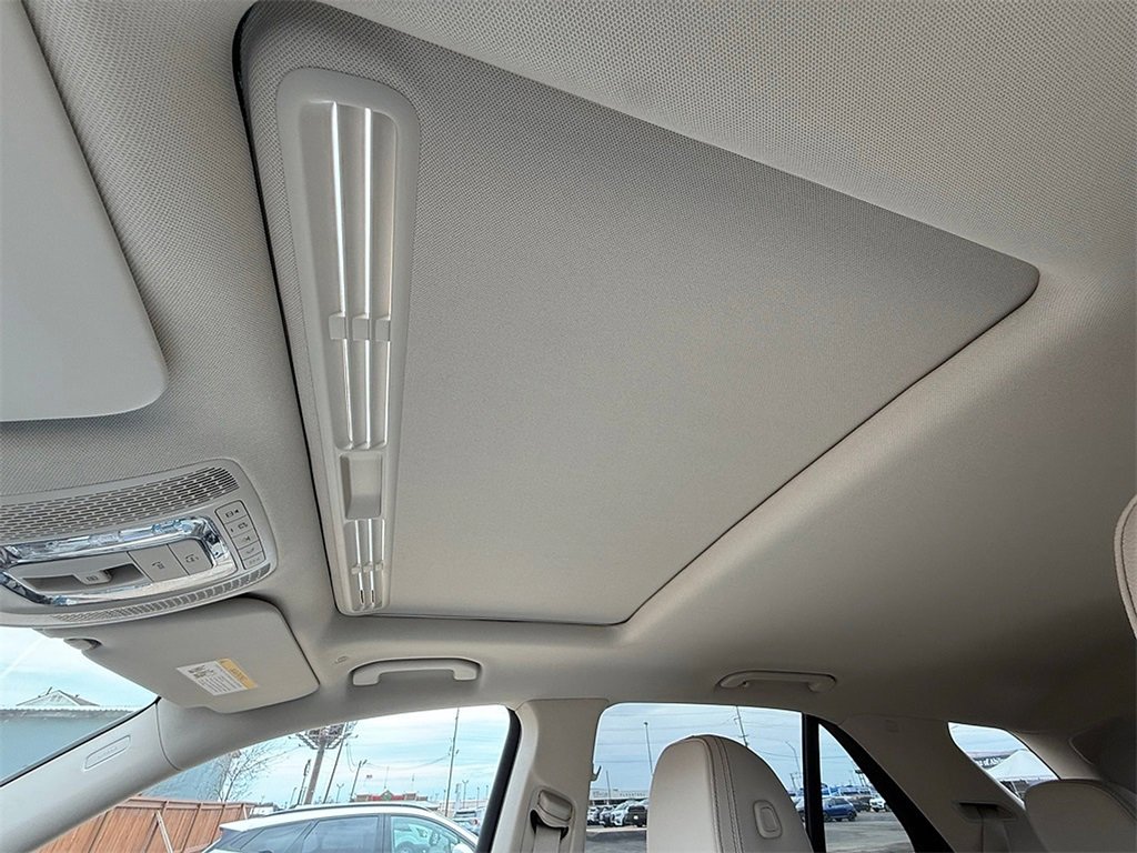 Used 2025 Mercedes-Benz GLE 350 4MATIC image 9