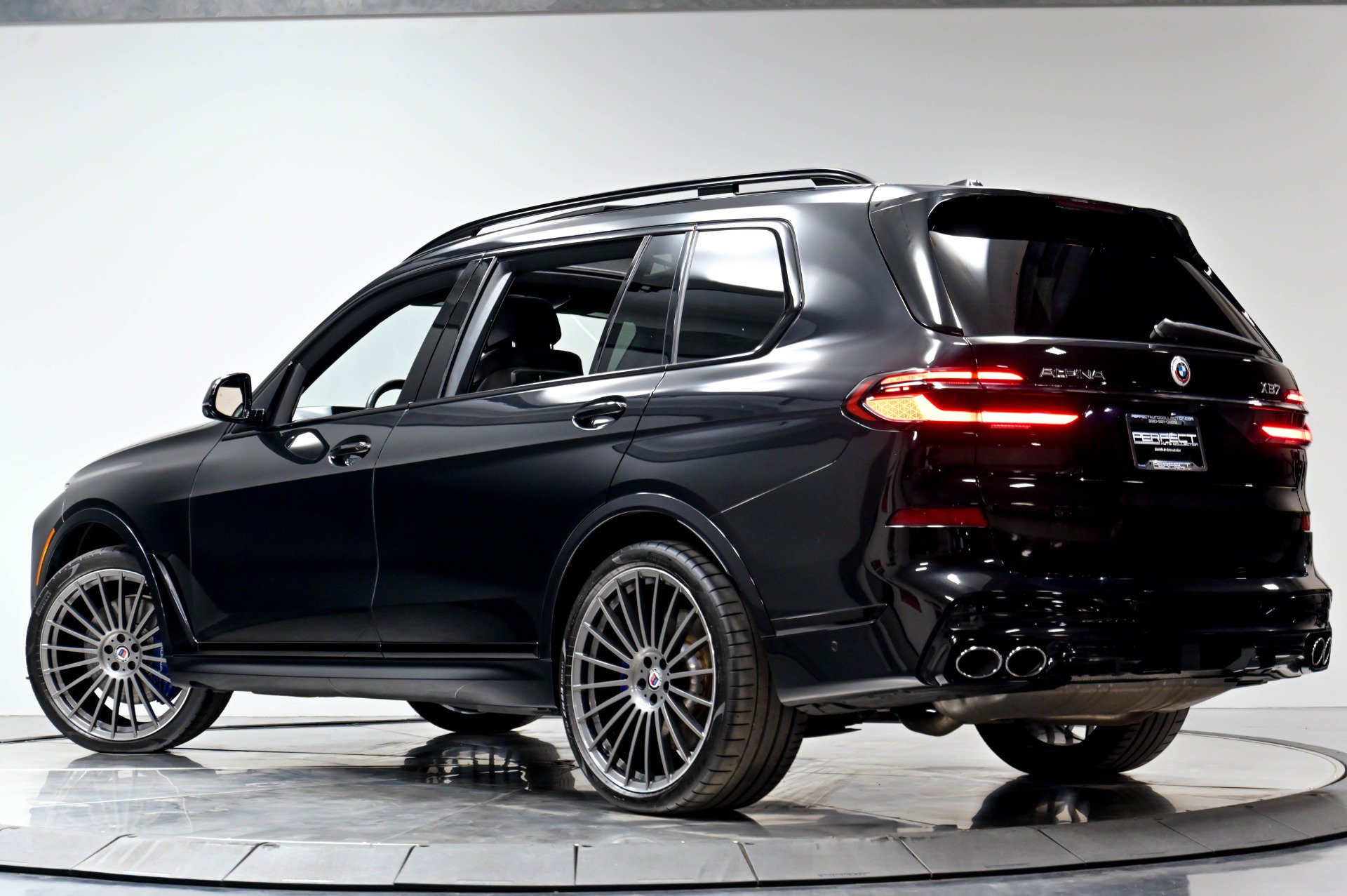 Used 2023 BMW ALPINA XB7 AWD/4WD image 59