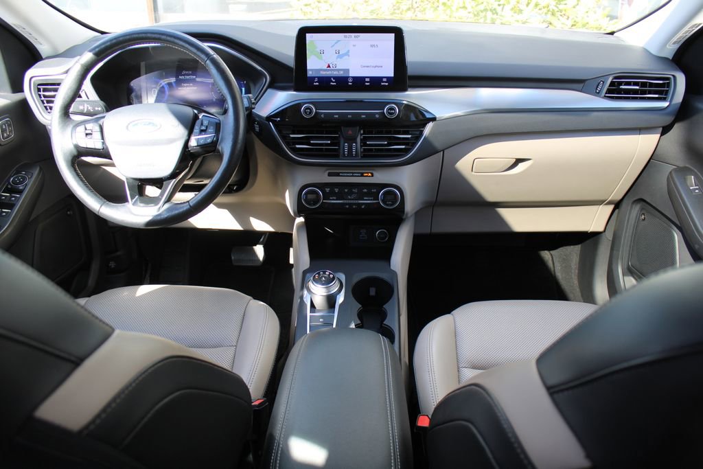 Used 2021 Ford Escape Titanium w/ Class II Trailer Tow Package image 14