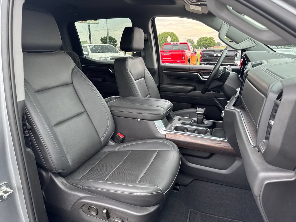 Used 2023 GMC Sierra 1500 SLT w/ SLT Premium Package AWD/4WD image 13