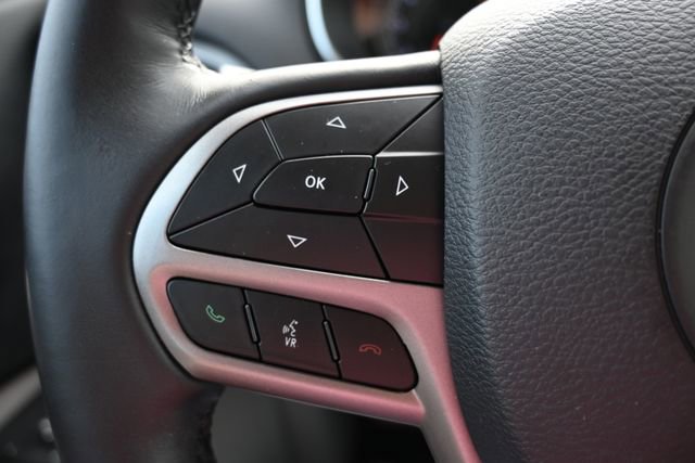 Used 2019 Jeep Cherokee Limited AWD/4WD image 37