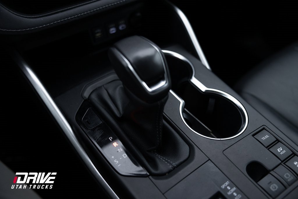 Used 2023 Toyota Highlander XLE image 39