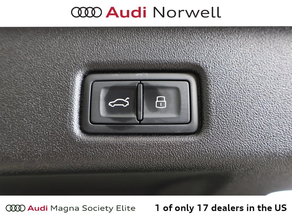 Used 2025 Audi Q5 Premium AWD/4WD image 17