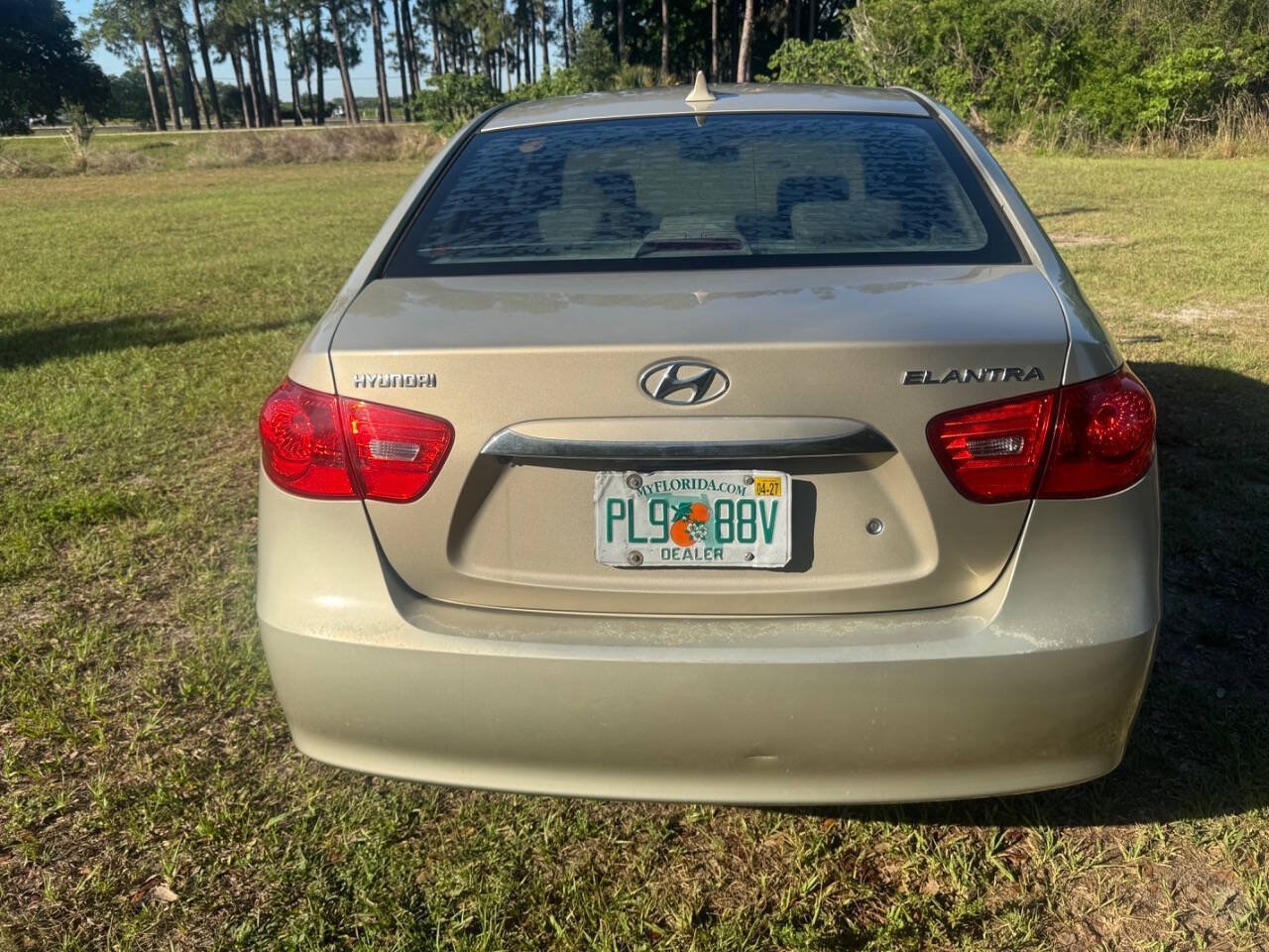 Used 2010 Hyundai Elantra GLS FWD image 8