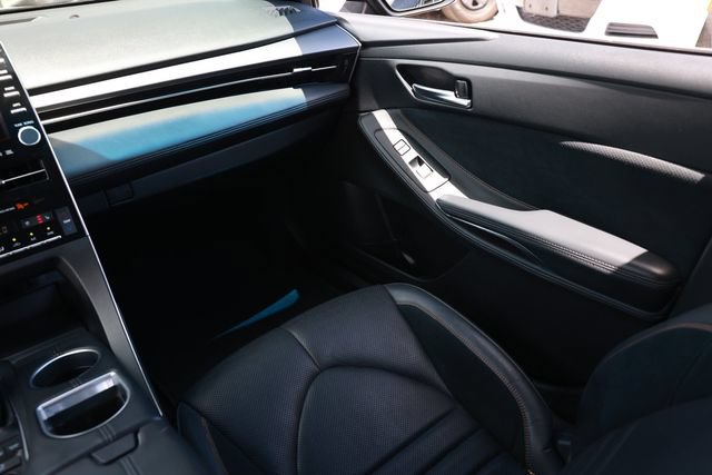 Used 2019 Toyota Avalon Touring FWD image 25