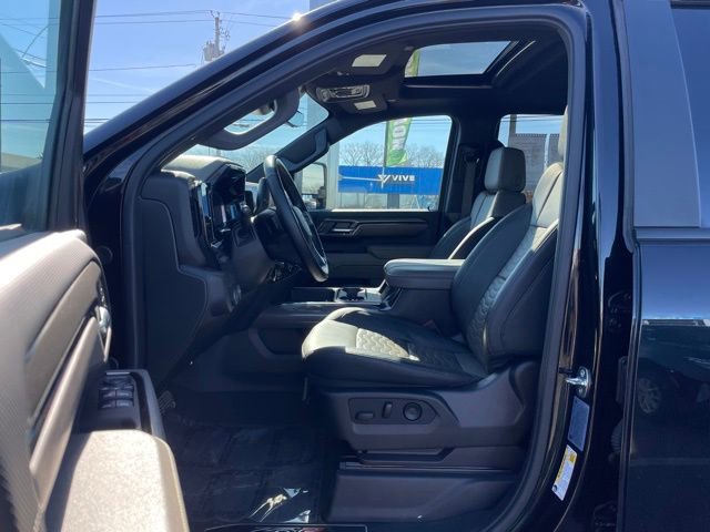 Used 2024 Chevrolet Silverado 2500 ZR2 w/ Technology Package AWD/4WD image 11