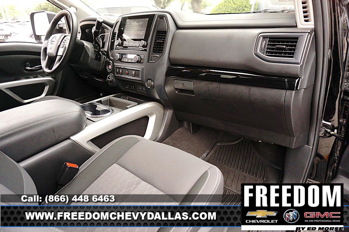 Used 2024 Nissan Titan SV w/ SV Convenience Package AWD/4WD image 8