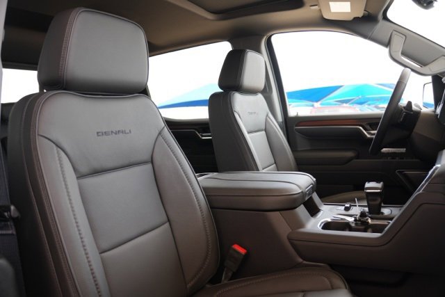 New 2025 GMC Sierra 1500 Denali w/ Technology Package image 15
