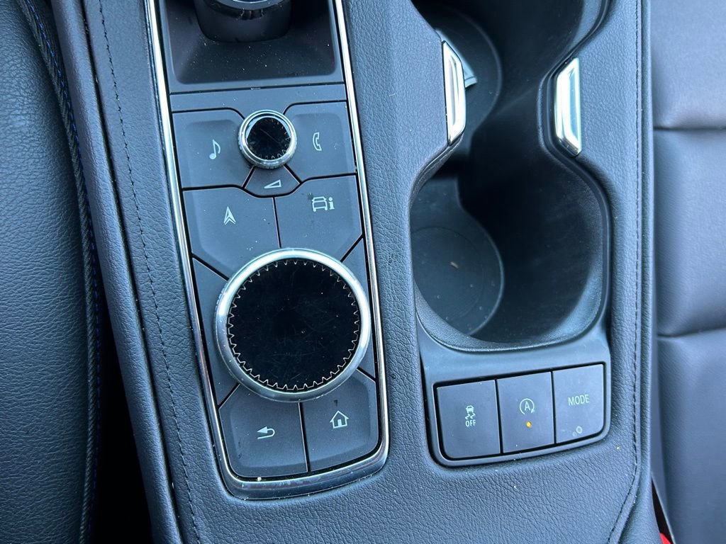 Used 2024 Cadillac XT4 Sport w/ Cold Weather Package image 35