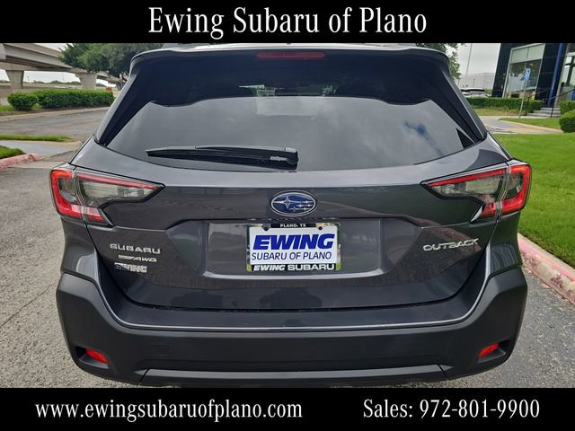 Used 2025 Subaru Outback Premium AWD/4WD image 4