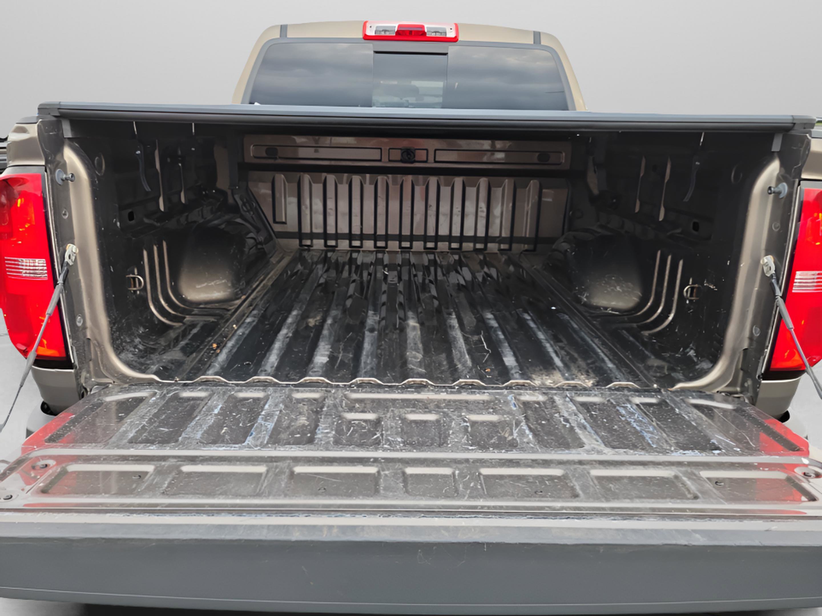 Used 2017 Chevrolet Colorado LT w/ LT Convenience Package AWD/4WD image 7