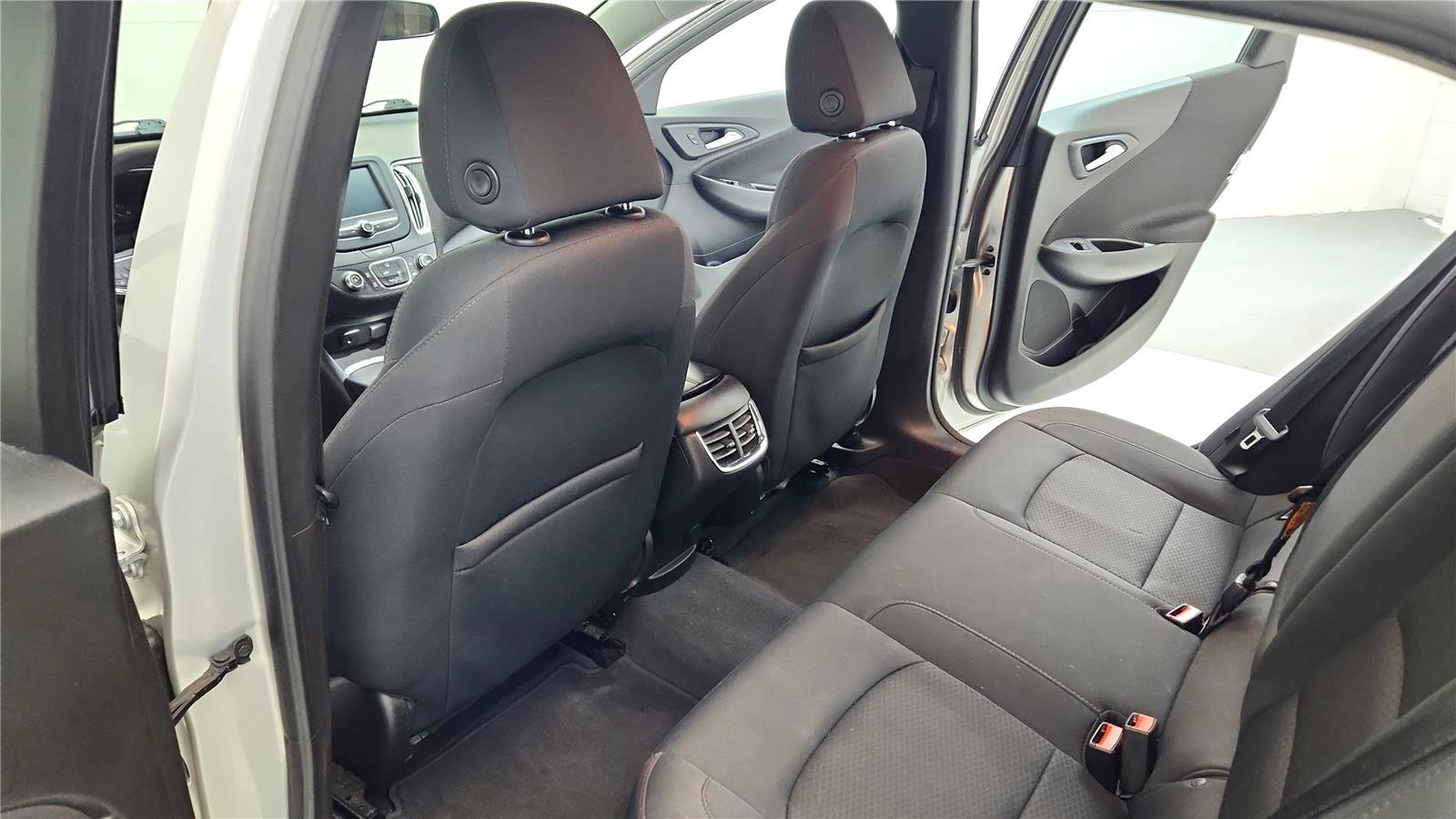 Used 2016 Chevrolet Malibu LT image 25