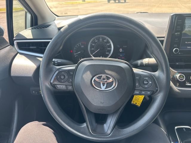 Used 2022 Toyota Corolla LE image 18