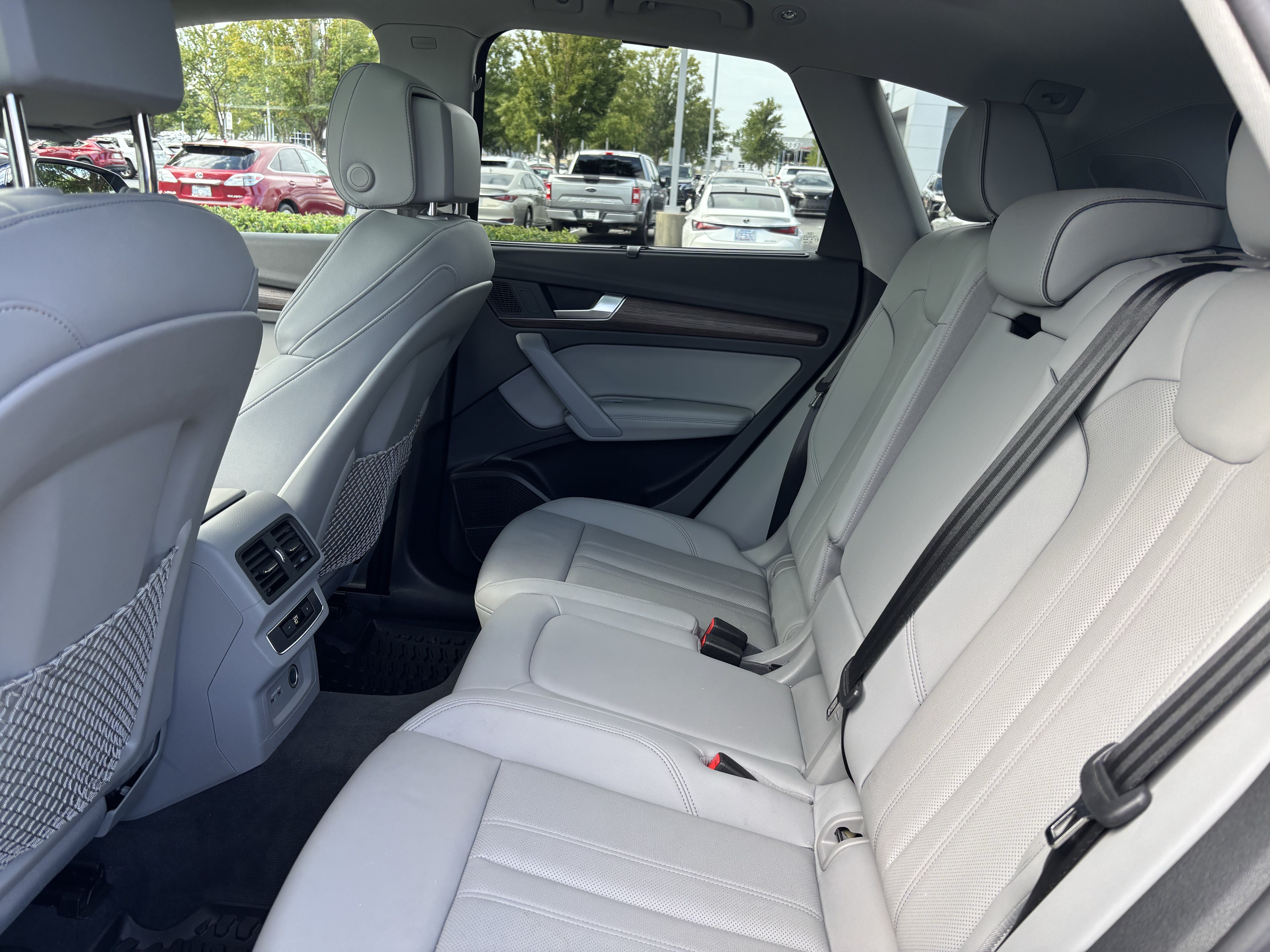 Used 2025 Audi Q5 2.0T Premium Plus w/ Premium Plus Package AWD/4WD image 18