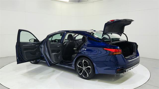 Certified 2023 Nissan Altima 2.5 SR w/ SR Premium Package image 31