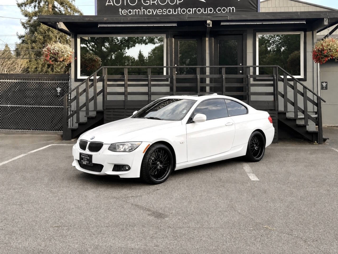 Used 2011 BMW 335i xDrive Coupe AWD/4WD image 2