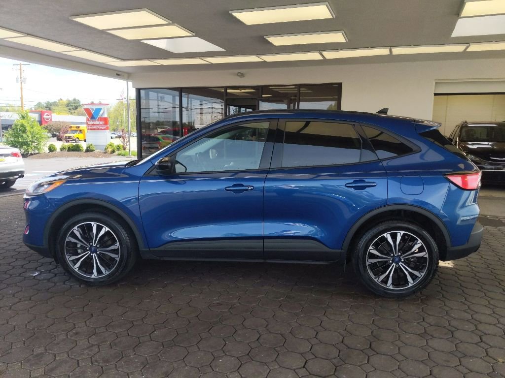 Used 2022 Ford Escape SEL w/ SEL Stealth AWD Package image 11