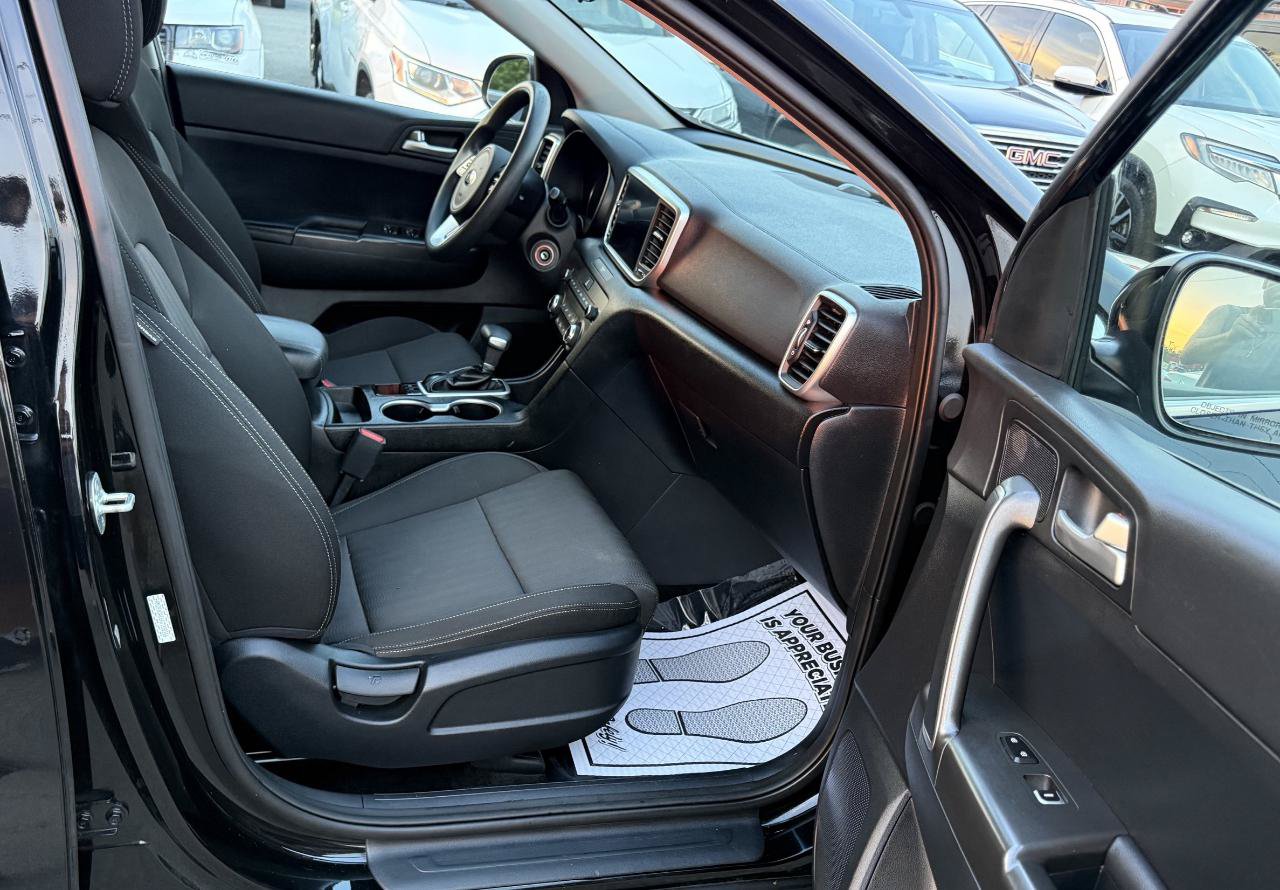 Used 2022 Kia Sportage LX FWD image 14