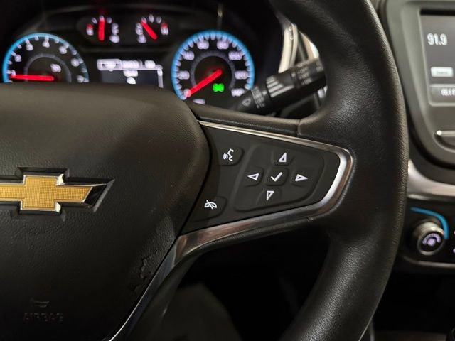 Used 2018 Chevrolet Equinox LT FWD image 16