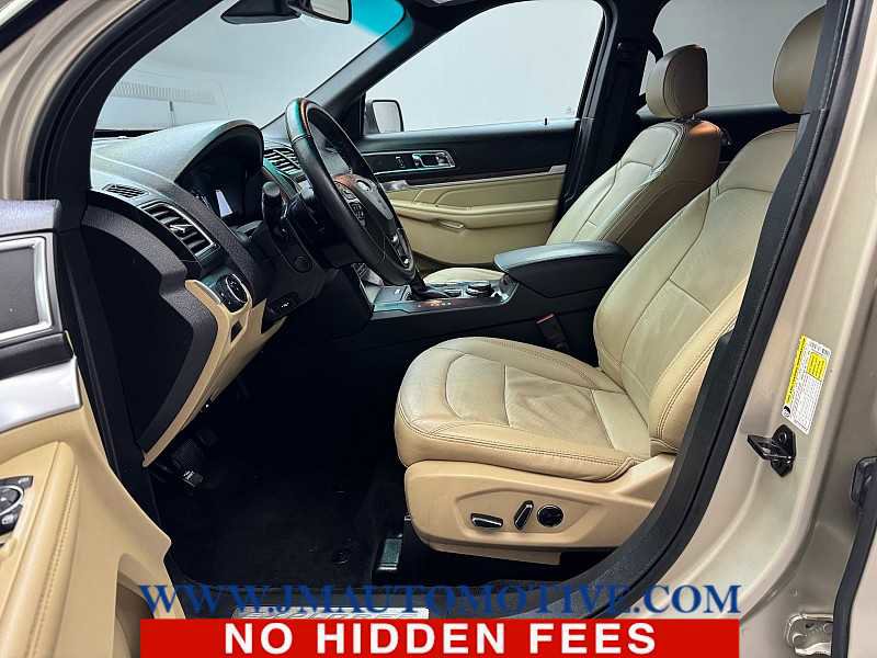 Used 2017 Ford Explorer Limited w/ Equipment Group 301A AWD/4WD image 12