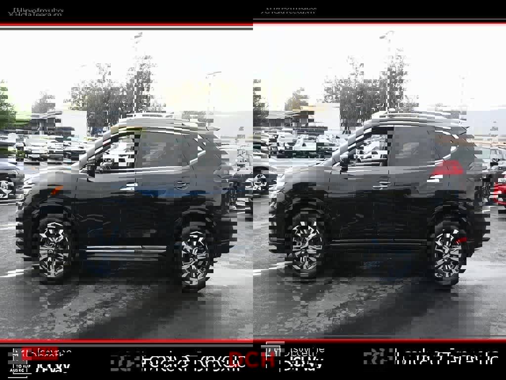 Used 2018 Nissan Rogue SL w/ Premium Package image 4