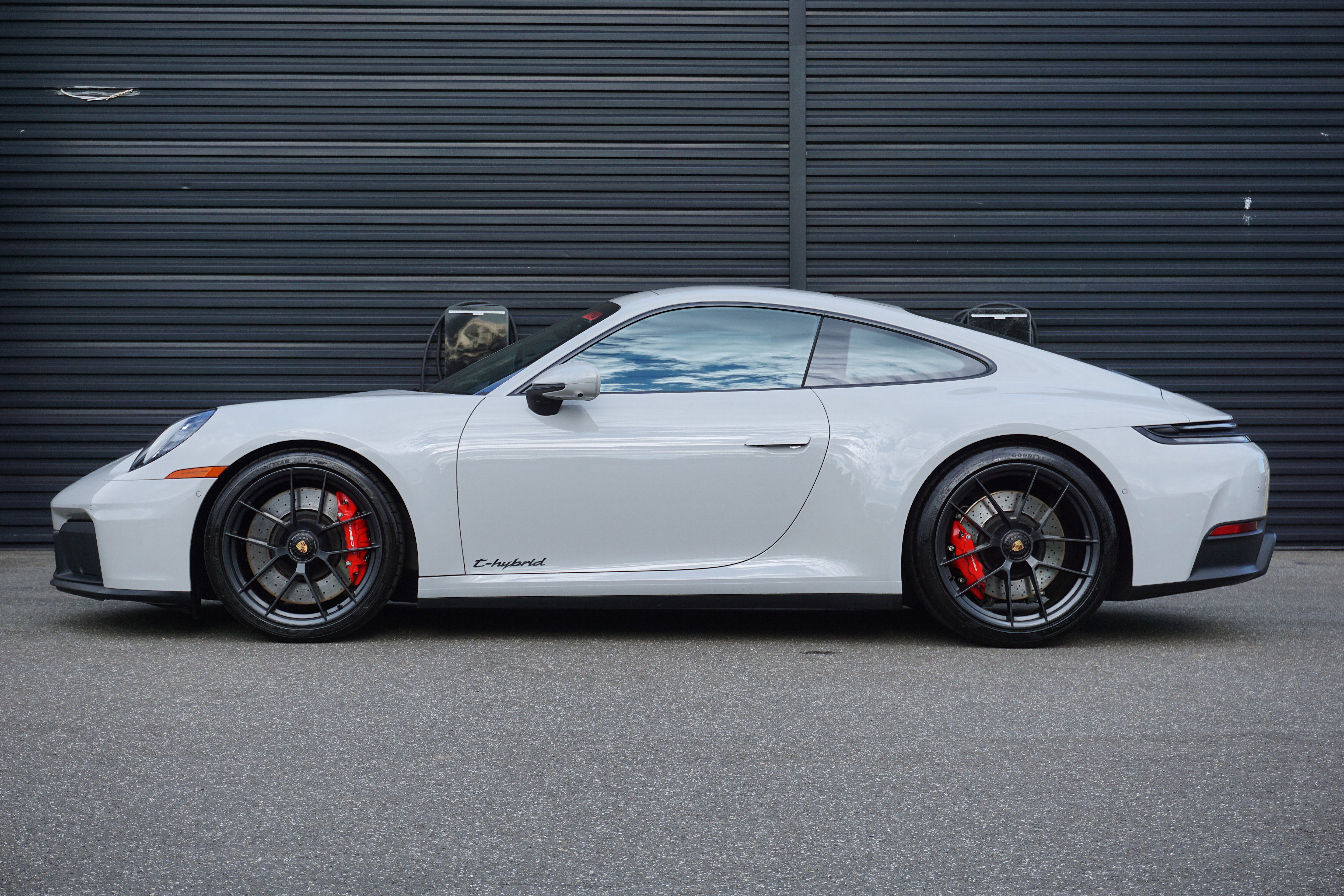 Certified 2025 Porsche 911 Carrera 4 GTS AWD/4WD image 2