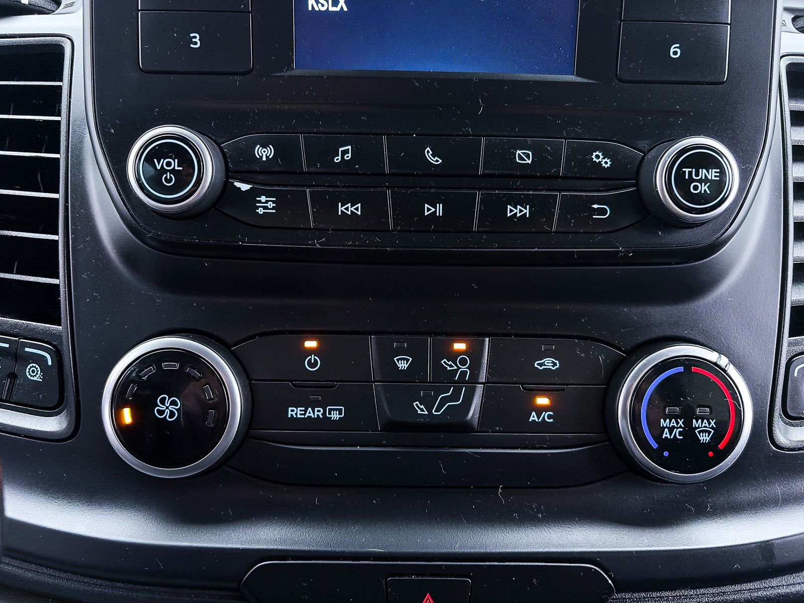 Used 2020 Ford Transit 350 XL image 20