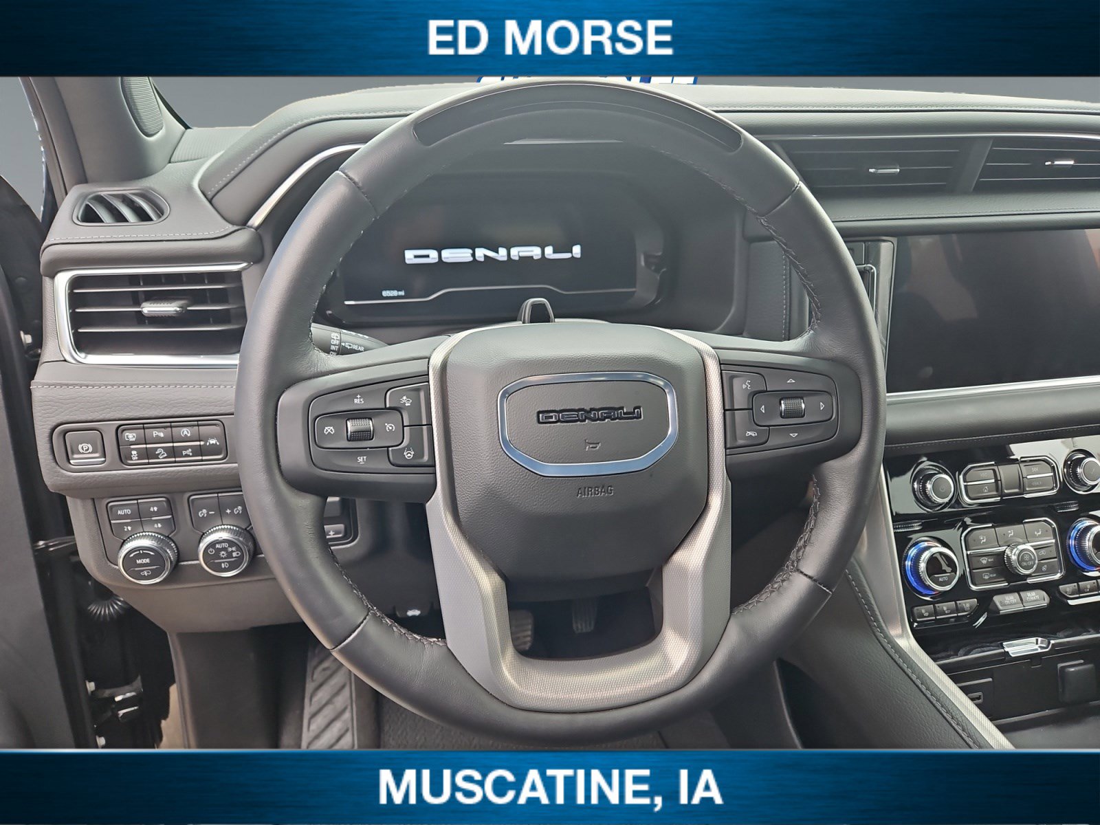 Used 2024 GMC Yukon Denali w/ Denali Reserve Package image 14