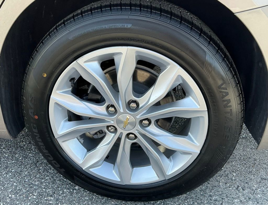 Used 2023 Chevrolet Malibu LT w/ Driver Confidence Package image 17