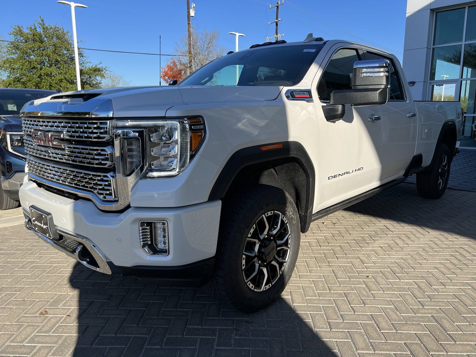 New 2023 GMC Sierra 3500 Denali w/ Denali Ultimate Package AWD/4WD image 1