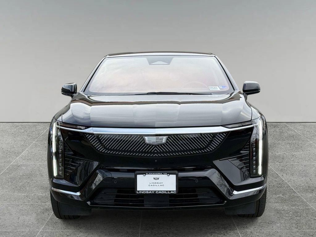 Used 2025 Cadillac Optiq Luxury 2 w/ LPO, Floor Liner Package AWD/4WD image 8