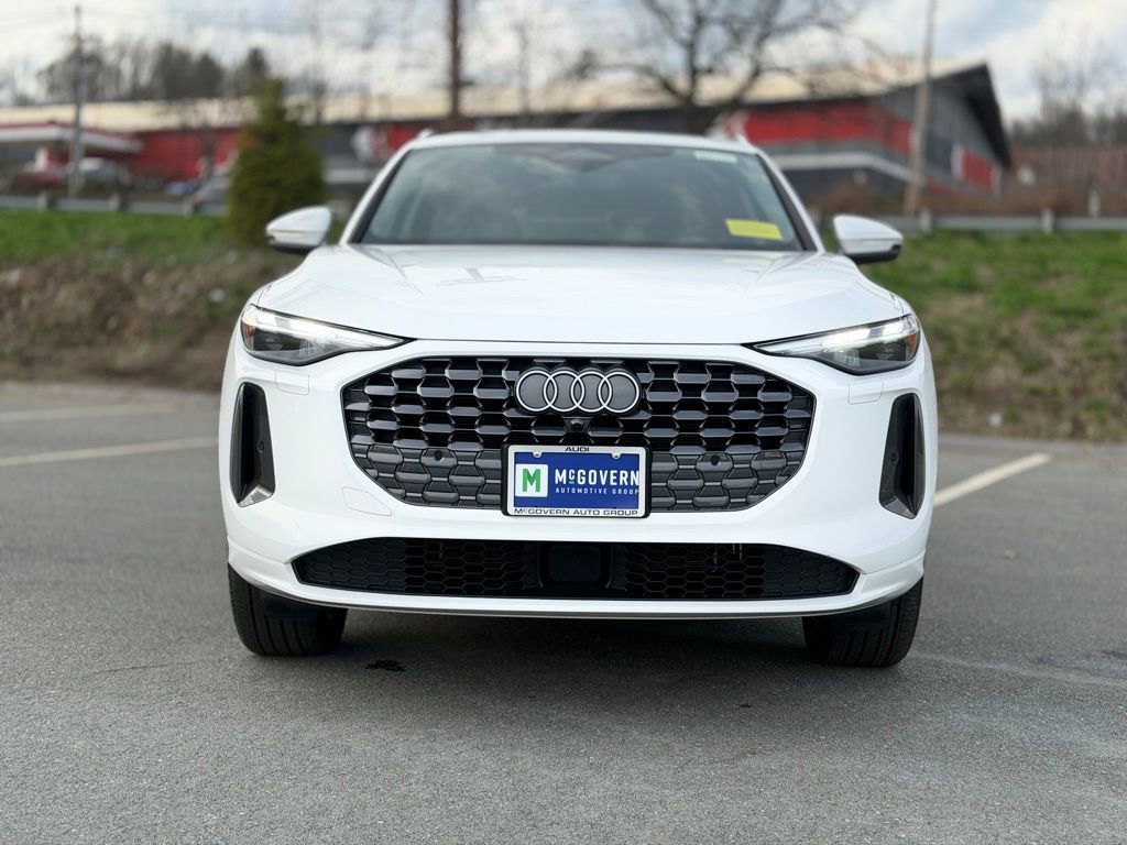 Used 2025 Audi Q5 Premium w/ Convenience Package image 10