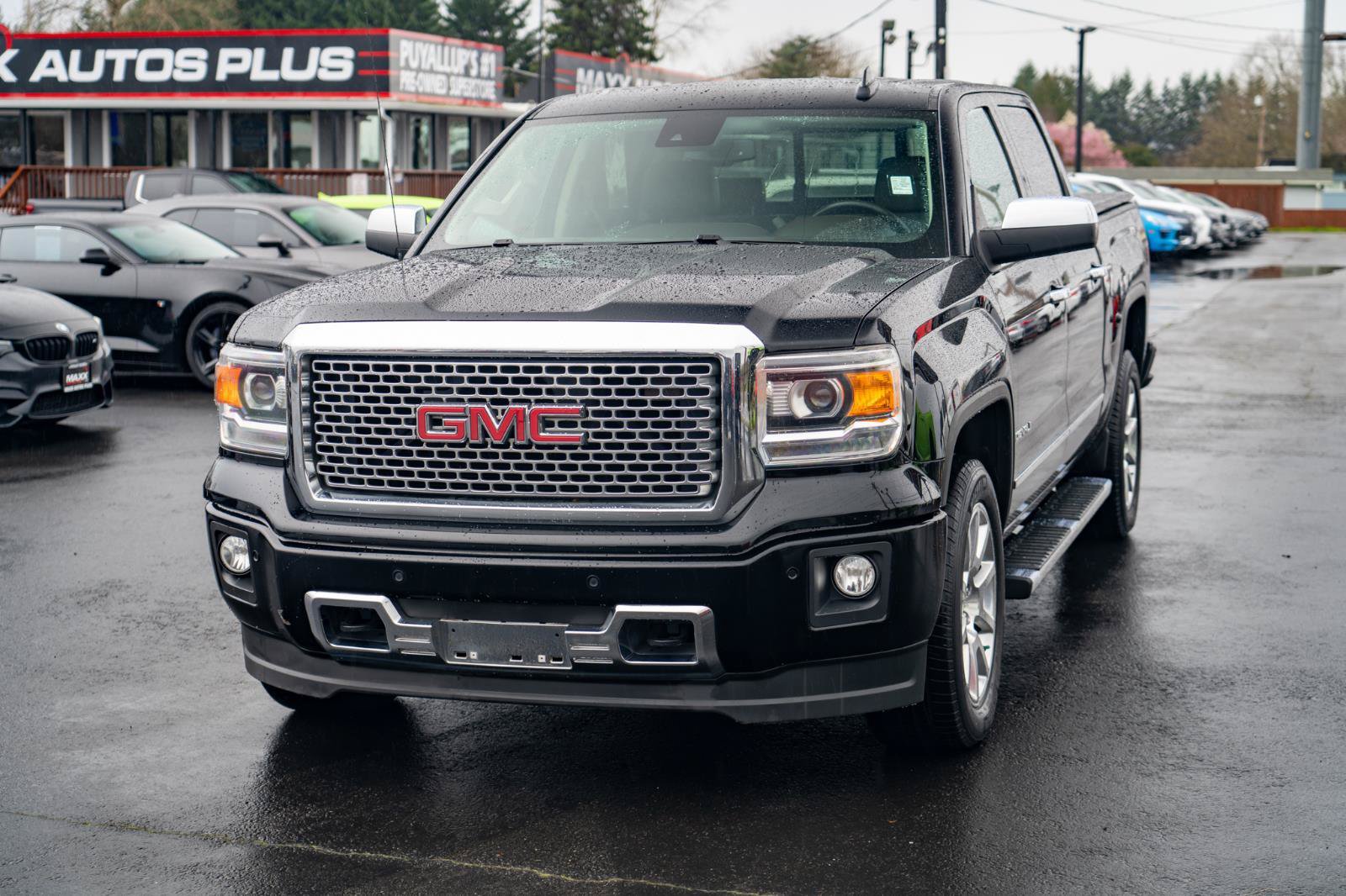 Used 2015 GMC Sierra 1500 Denali w/ Driver Alert Package AWD/4WD image 4