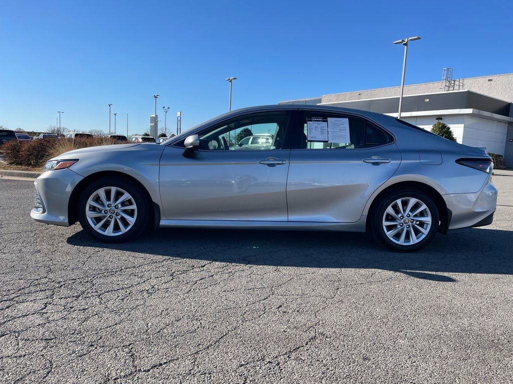 Used 2024 Toyota Camry LE image 4