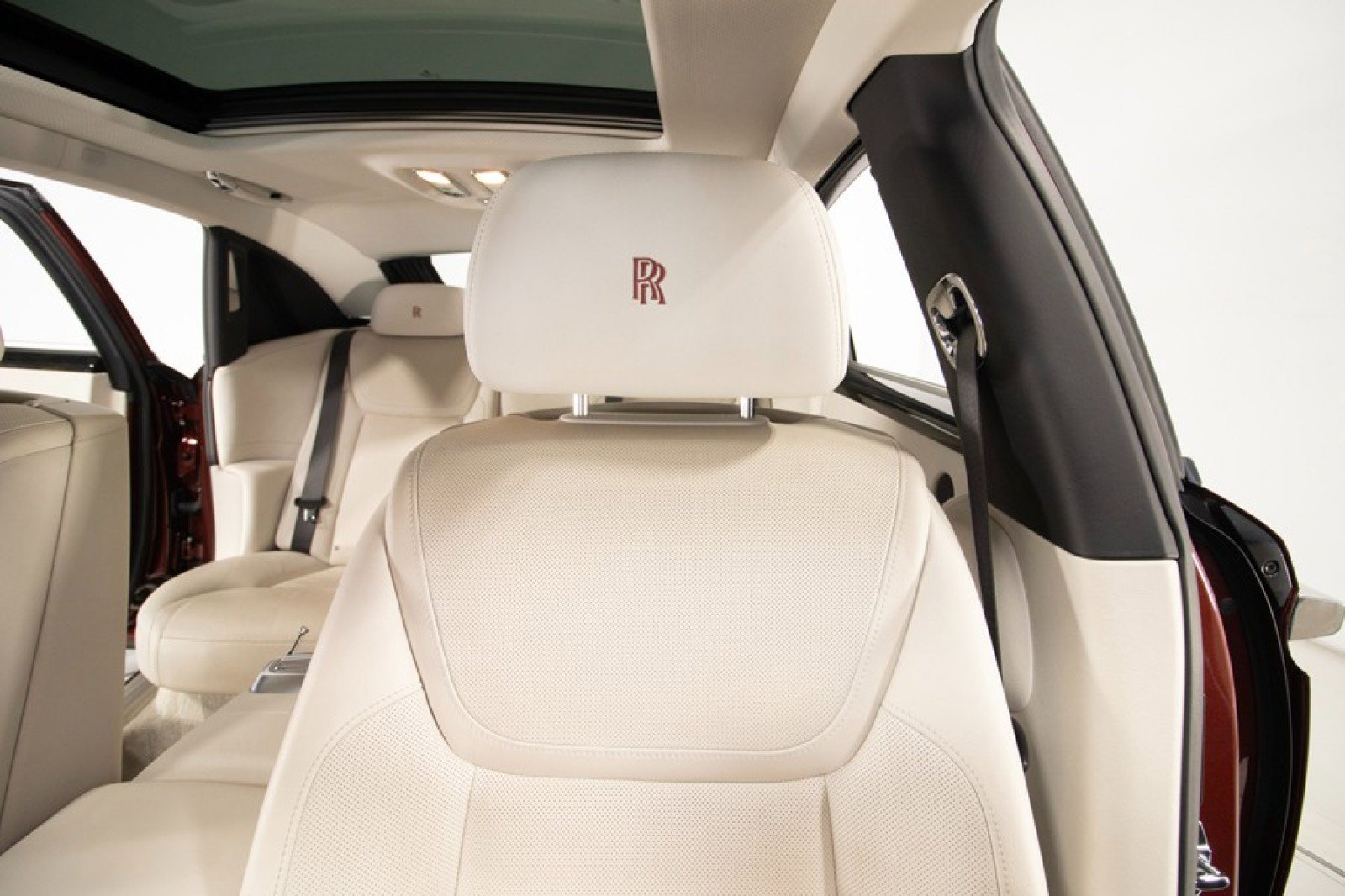Used 2015 Rolls-Royce Ghost Extended Wheelbase image 4