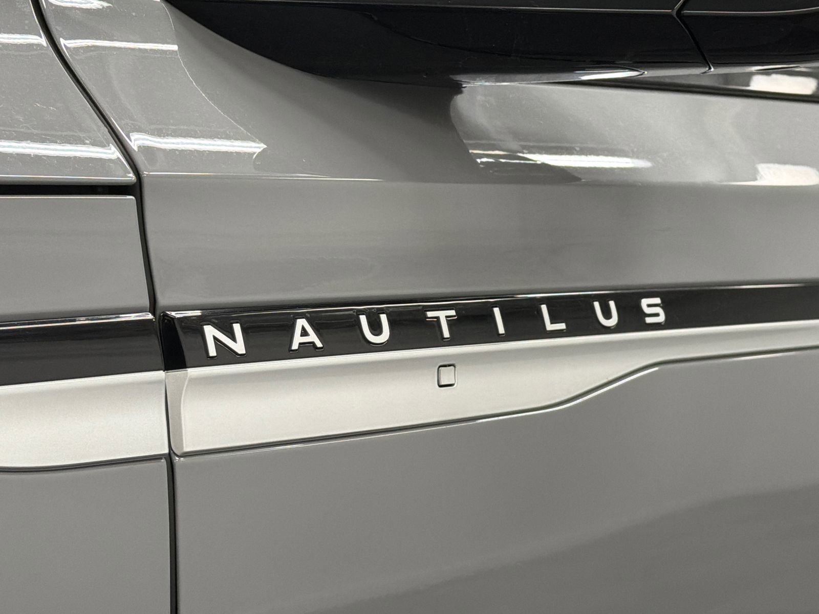 Used 2026 Lincoln Nautilus Reserve AWD/4WD image 14