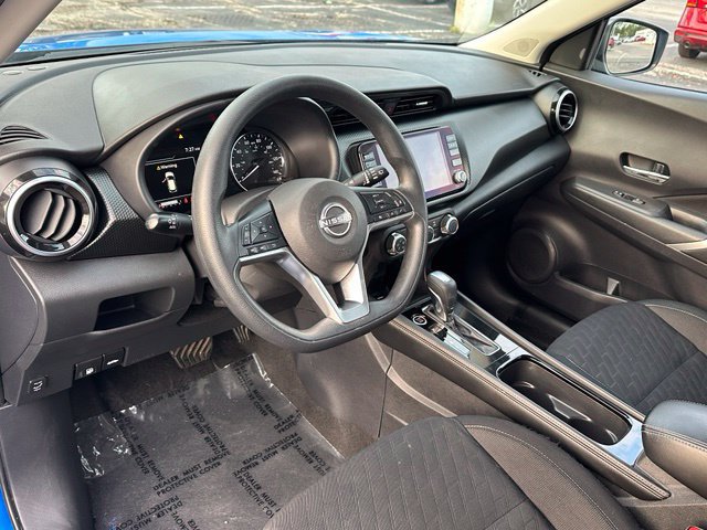 Used 2023 Nissan Kicks SV w/ Interior Electronics Package FWD image 30