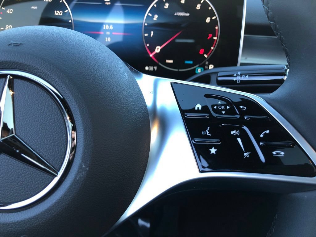 New 2026 Mercedes-Benz C 300 4MATIC Sedan image 17