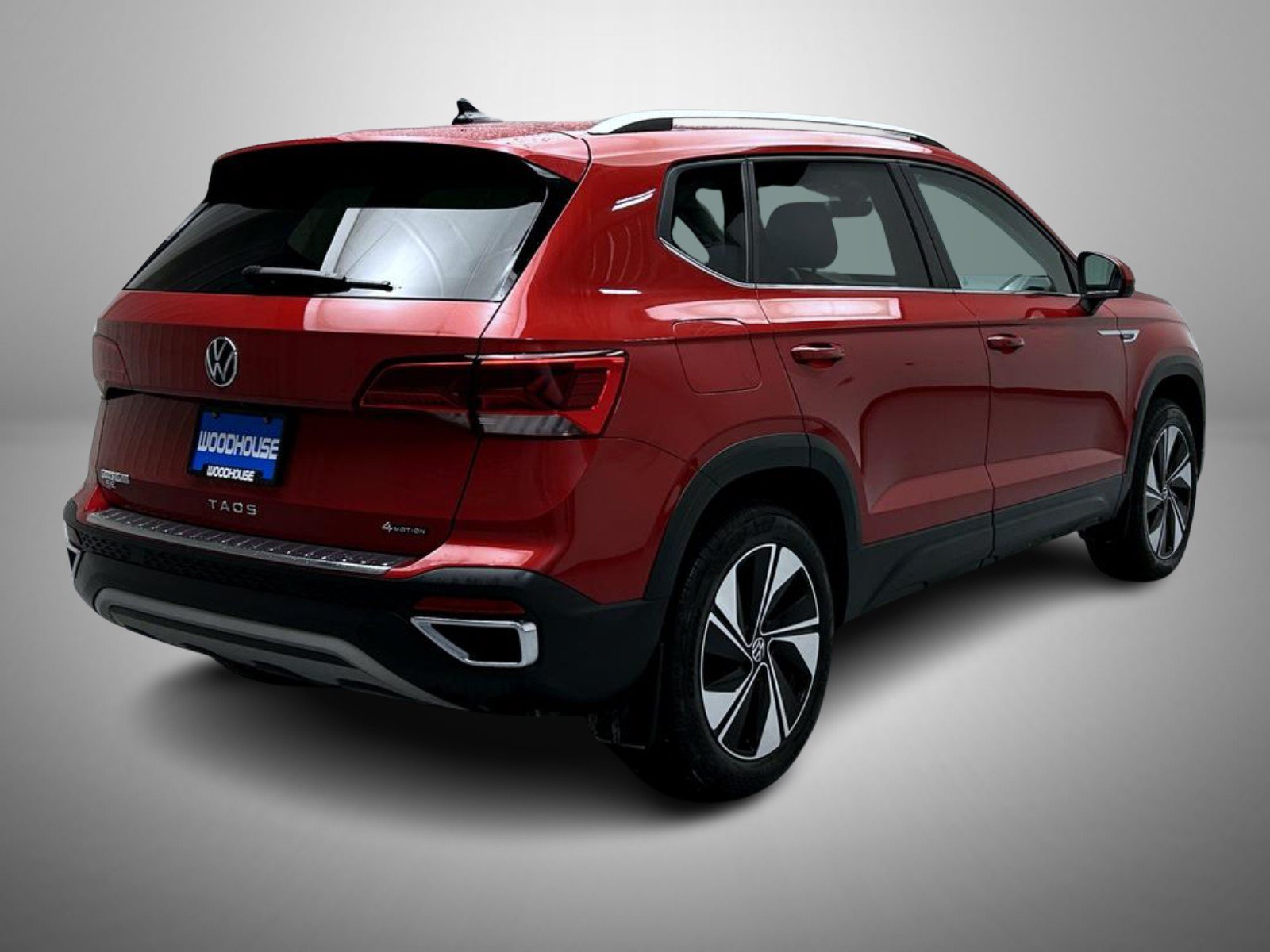 Used 2024 Volkswagen Taos SE w/ Panoramic Sunroof Package AWD/4WD image 5