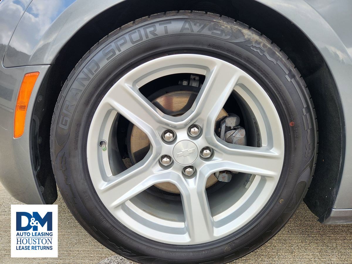 Used 2020 Chevrolet Camaro LT image 17