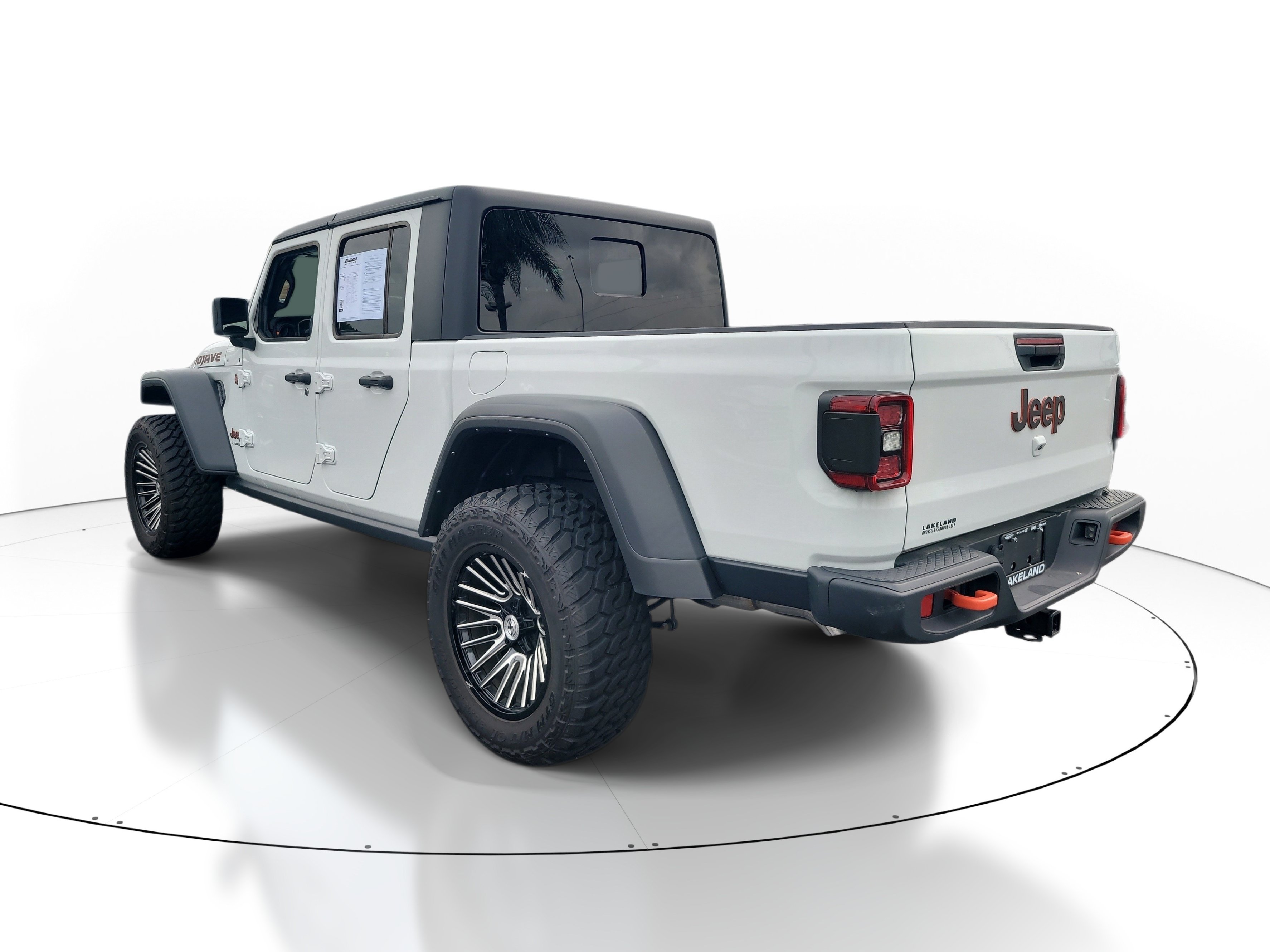Used 2024 Jeep Gladiator Mojave AWD/4WD image 6