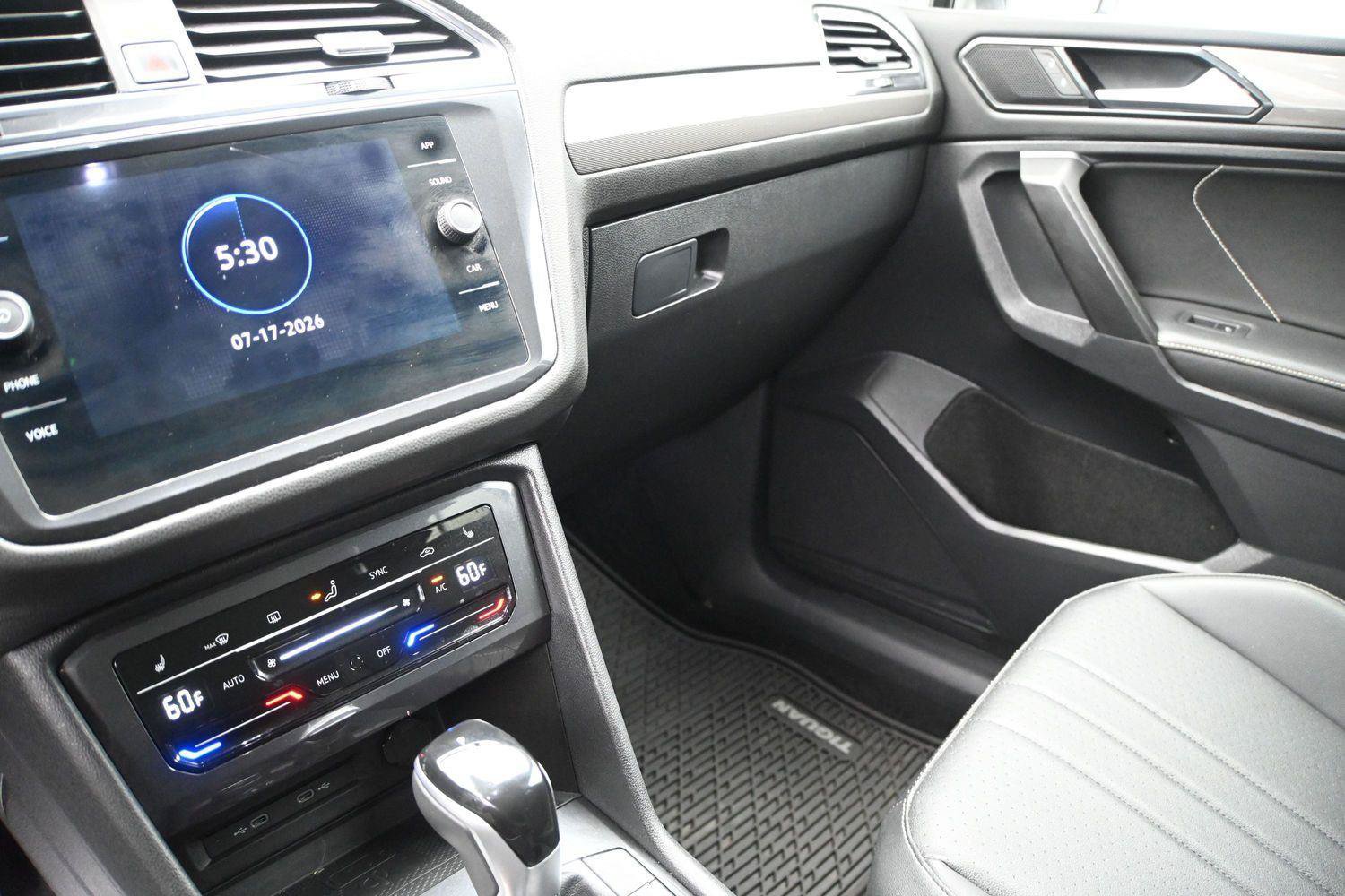 Used 2022 Volkswagen Tiguan SE AWD/4WD image 4